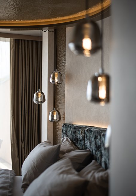 HOUSEKEEPING & - Technik